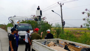 Pemasangan PJU di Kabupaten Tangerang untuk kenyamanan pengguna jalan.